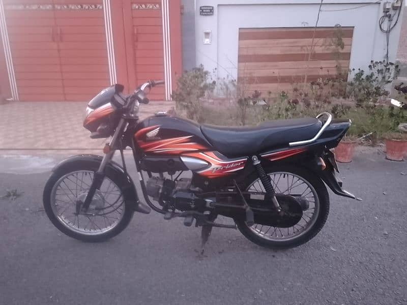 Honda Pridor 100cc model 2017 03127915119 7