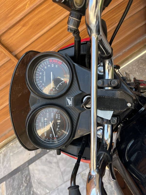 Honda CB 125f in gen one condition for sale 2