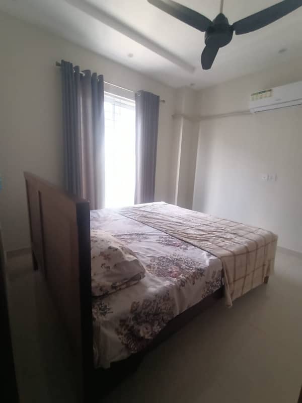 2 BEDS GROUND FLOOR APARTMENT FOR RENT WITH GAS 4