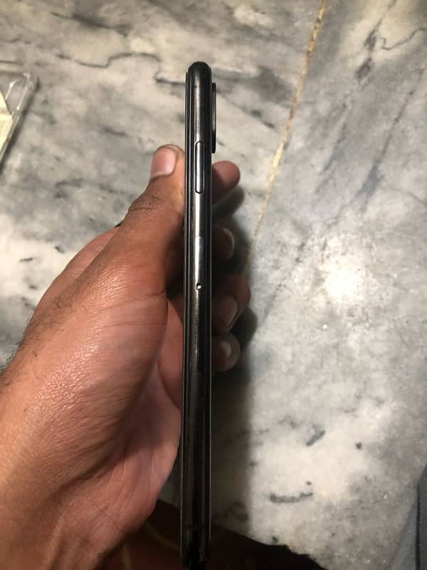 iphone xs max 256GB 3