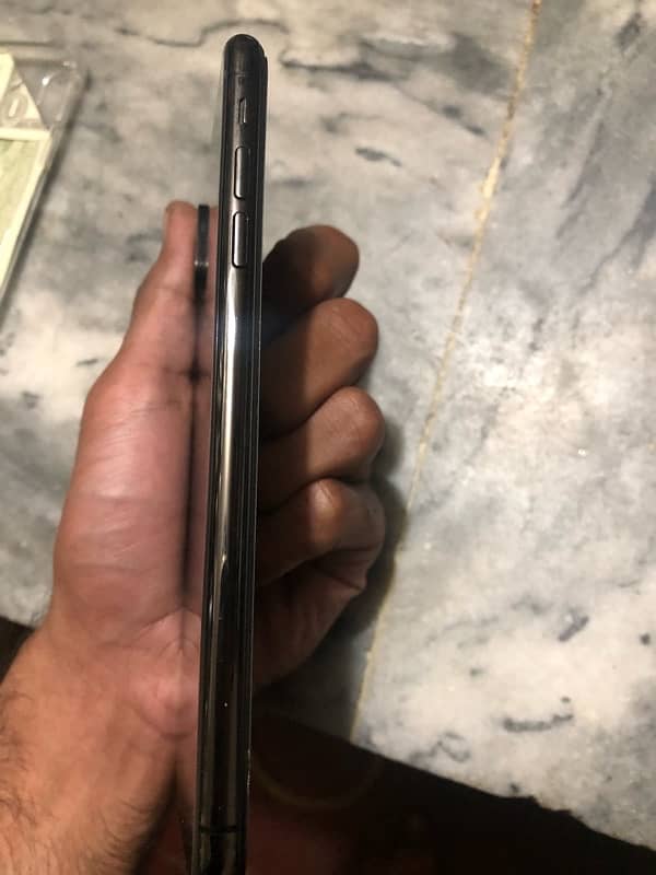 iphone xs max 256GB 5