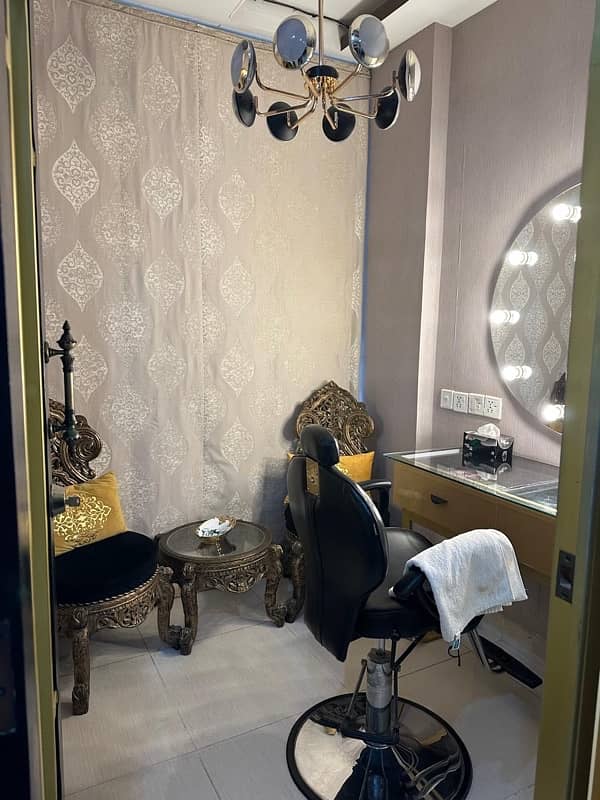 Running Salon for sale with clientele and equipments 1