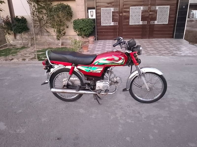 Honda CD 70 model 2021/22 03161737719 0