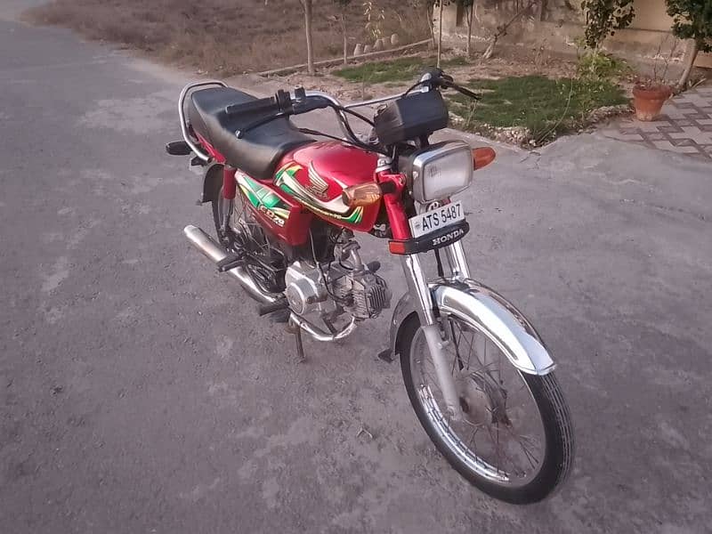 Honda CD 70 model 2021/22 03161737719 2