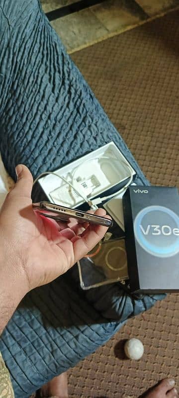 vivo v30 e 3