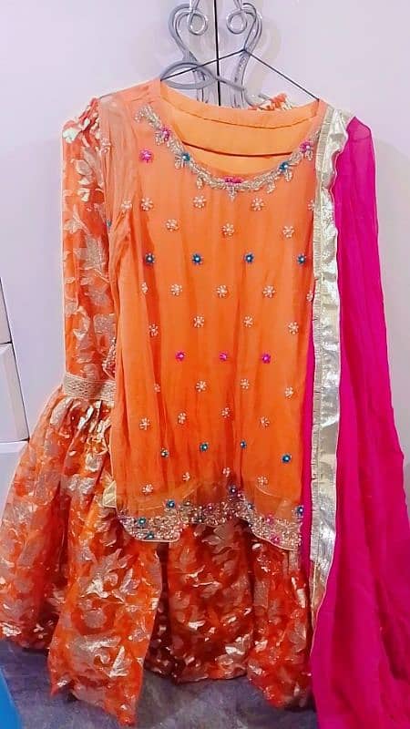 mehndi dresses 2