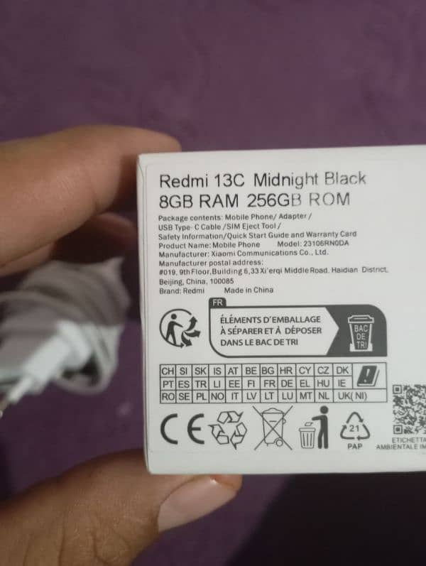 REDMI 13 C . 8. RAM . 256 ROM 2