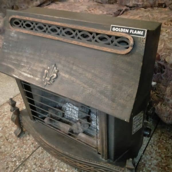 Antique gas heater heavy weight good candition 3