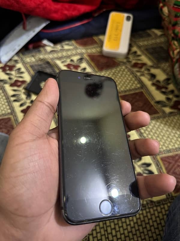 iphone 8 black pta approved 03126773849 1