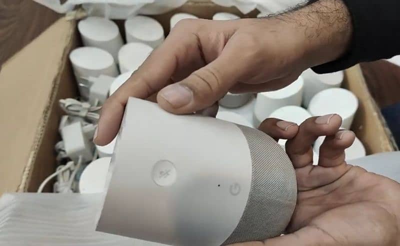 Google Assistant Smart Home Speaker 5