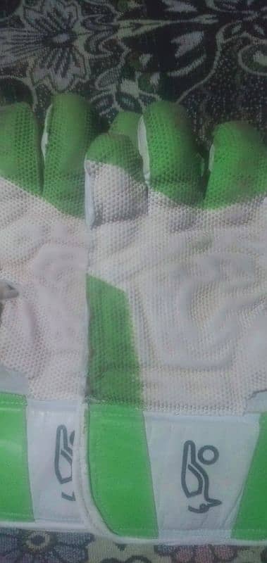 batting gloves and keeping gloves 5