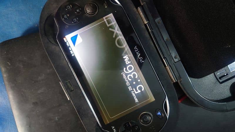 PS vita jailbreak for sale with 3 official games 0