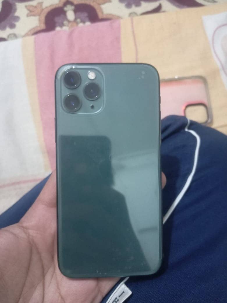 Apple iPhone 11 Pro 4