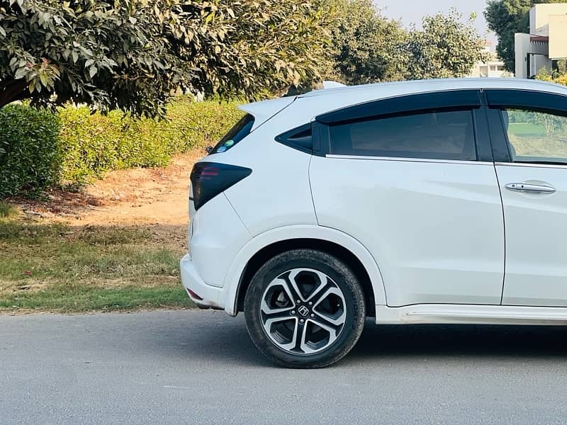 Honda Vezel 2016 3