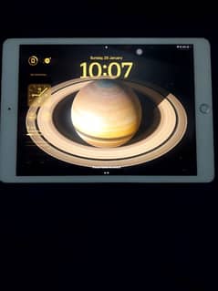 Ipad 8th generation luxury color 10/10 condition