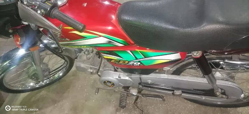 Honda CD 70 Golden Number 2