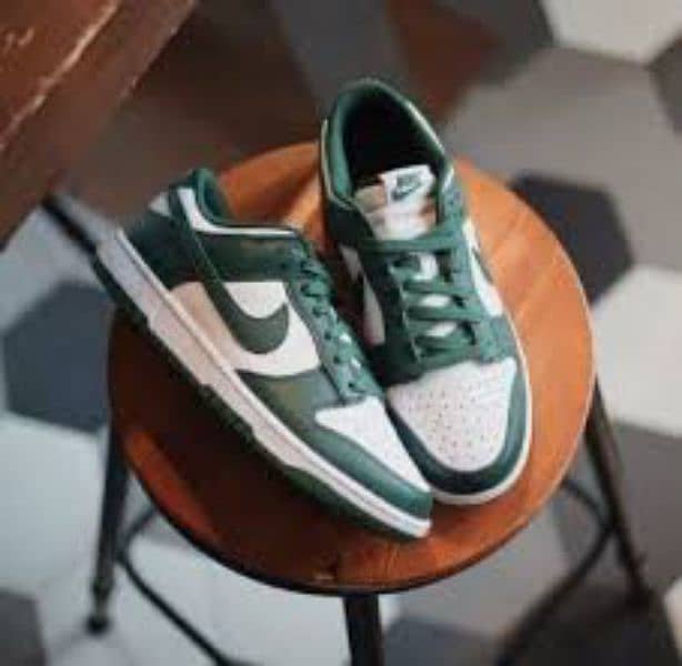 Nike SB Dunks Green Used 1