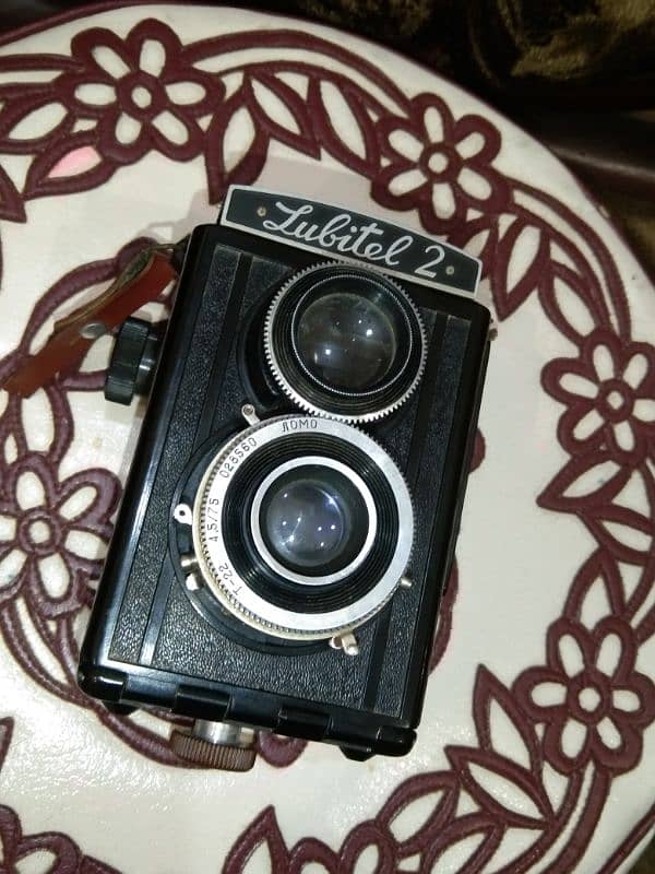 Antique lubitel 2 camera old 0