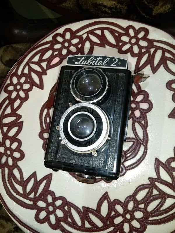 Antique lubitel 2 camera old 3