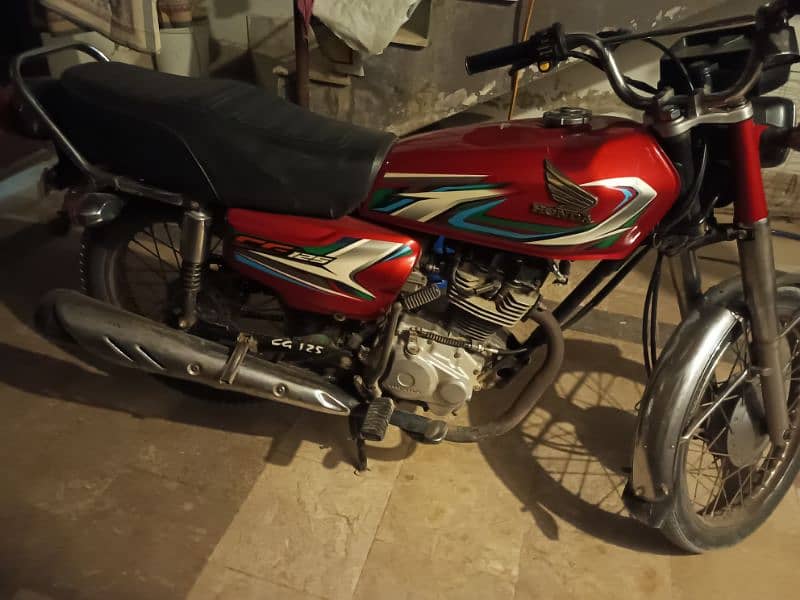 Honda CG 125 good condition price Negiotable 6