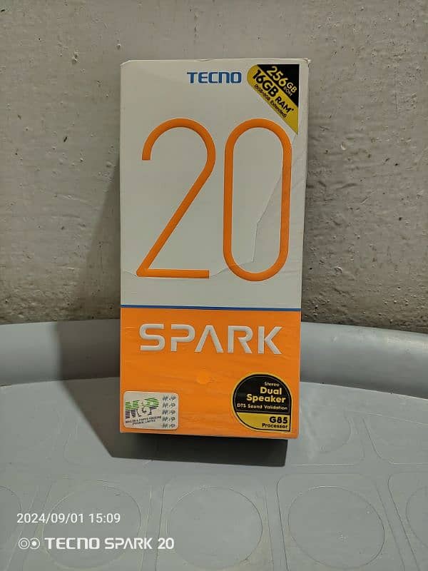 Tecno Spark 20 8GB Ram 256GB Storage Complete Box in Warranty 6