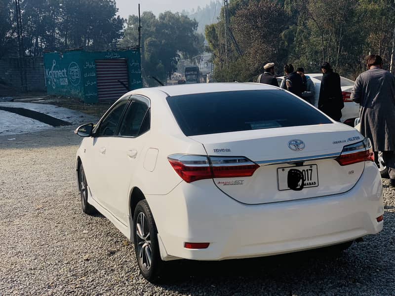 Toyota Corolla Altis 2018 3