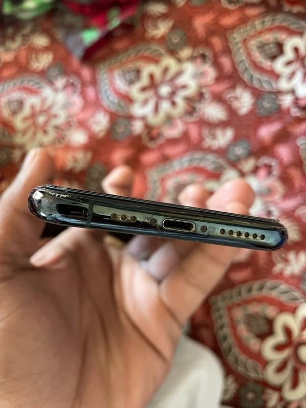 iPhone 11 Pro 256gb pta approved waterpack 4