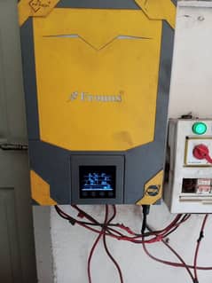 fronus inverter 3.5 KV with solar panels