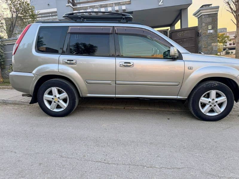 Nissan X Trail 2004 1