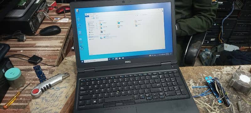 Laptop available i5 6th gen 8gb256gb 2