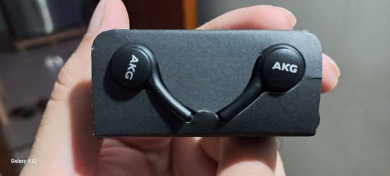 Brand new AKG handsfree for sale. 0