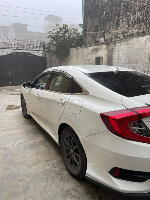 Honda Civic Oriel 2018 5