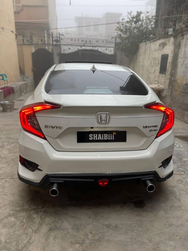 Honda Civic Oriel 2018 8