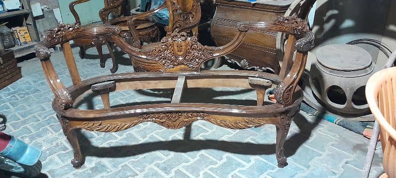 antique 2 seater dewaan 0