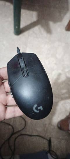 Logitech G102 mouse black colour