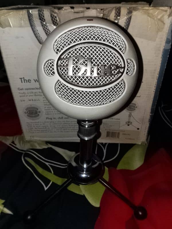 blue snowball microphone 6