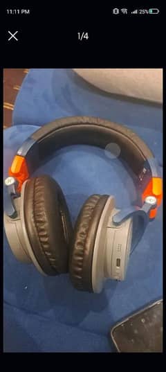 new audiotechnicua headphones special edition. urgent salr