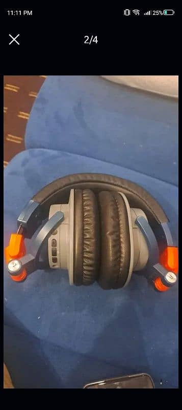 new audiotechnicua headphones special edition. urgent salr 1