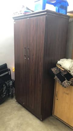 I buy a new 3 door wardrobe that's why I sale my old wardrobe