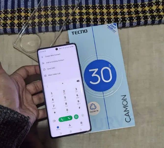 I  am sale tecno camon 30s 256 gb full 15 day use sirf 1