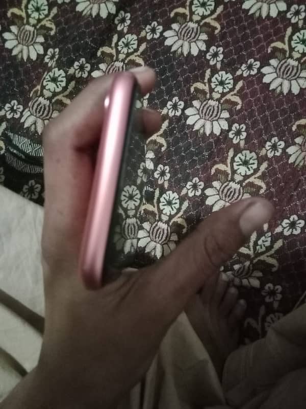 IPhone XR 10 by 10 condition Colour Pink , Gv Mobile Battery 80 2