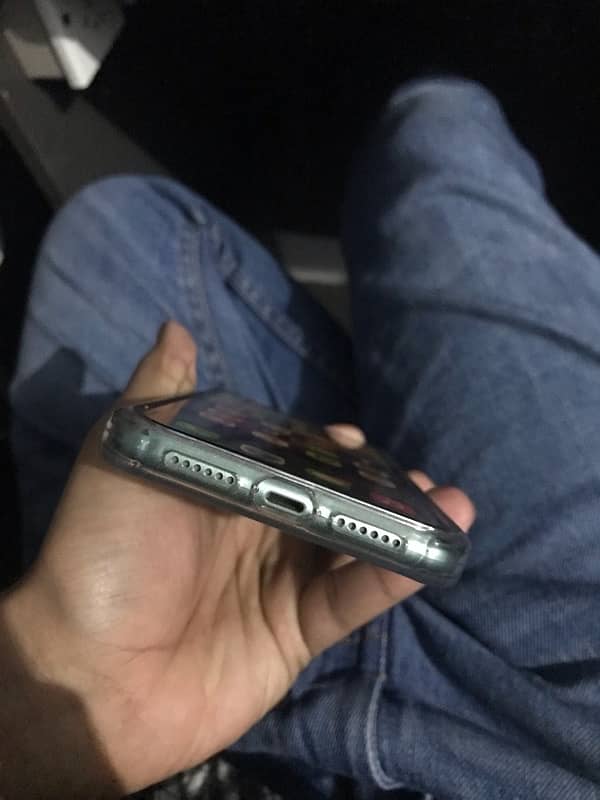 iphone 11 ( factory unlocked 1