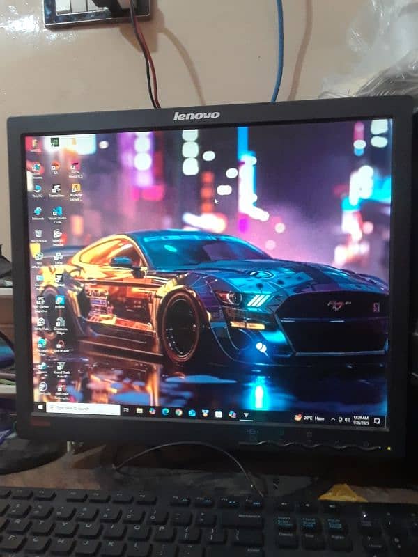 Lenovo  60hz monitor with original hydrologic stand 1