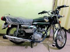 Honda CG 125 Spacial Edition black colour