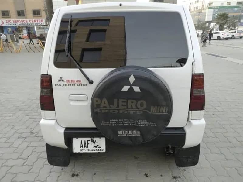 Mitsubishi Pajero Mini 2011 5