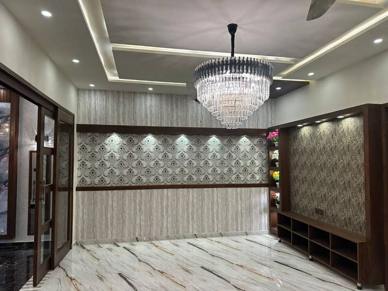 10 marla Brand New House for Rent on Prime Location of Bahria Town Lahore 9