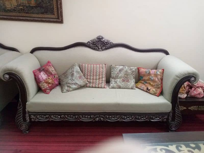 7 seater chinioti sofa set. 1