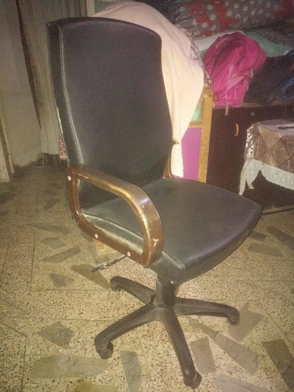 Computer chair 0