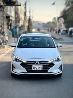 Hyundai Elantra 2023