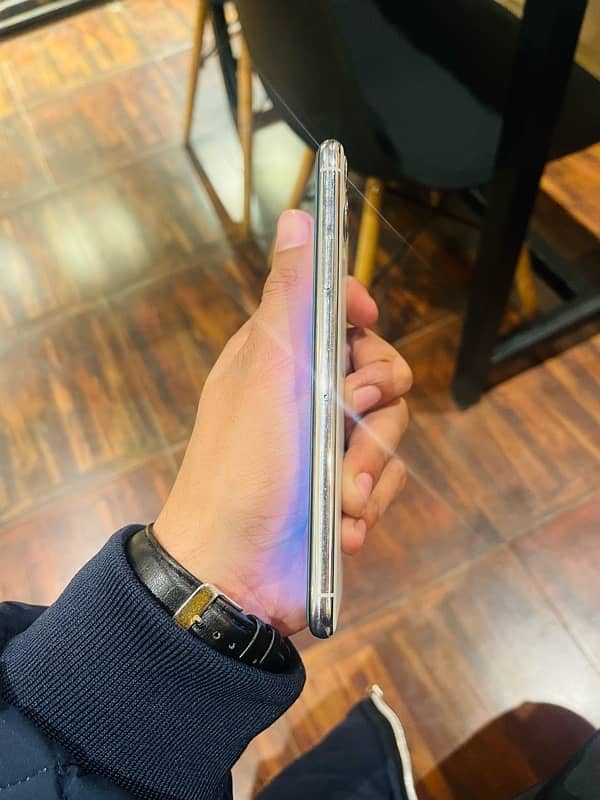 Iphone 11 Pro Max 256 Gb PTA Approve 3